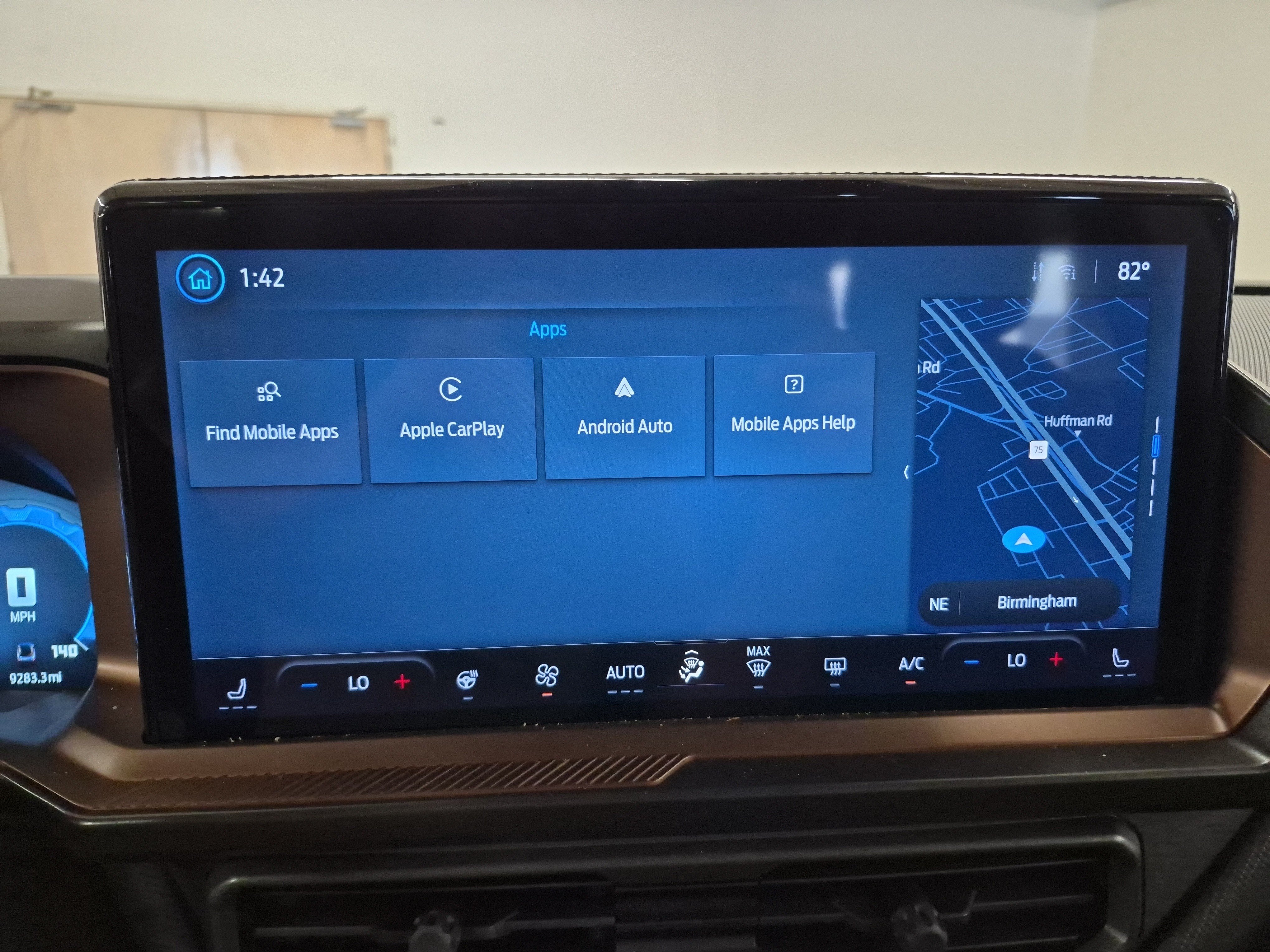 Certified 2025 Ford Bronco Sport Outer Banks w/ Outer Banks Tech Package+ AWD/4WD image 36