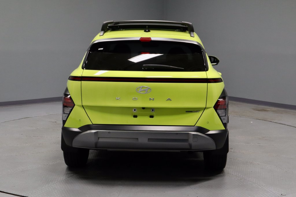 Used 2024 Hyundai Kona Limited AWD/4WD image 12