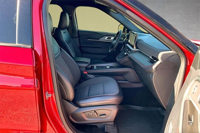 Certified 2025 Ford Explorer ST-Line w/ Premium Package image 7