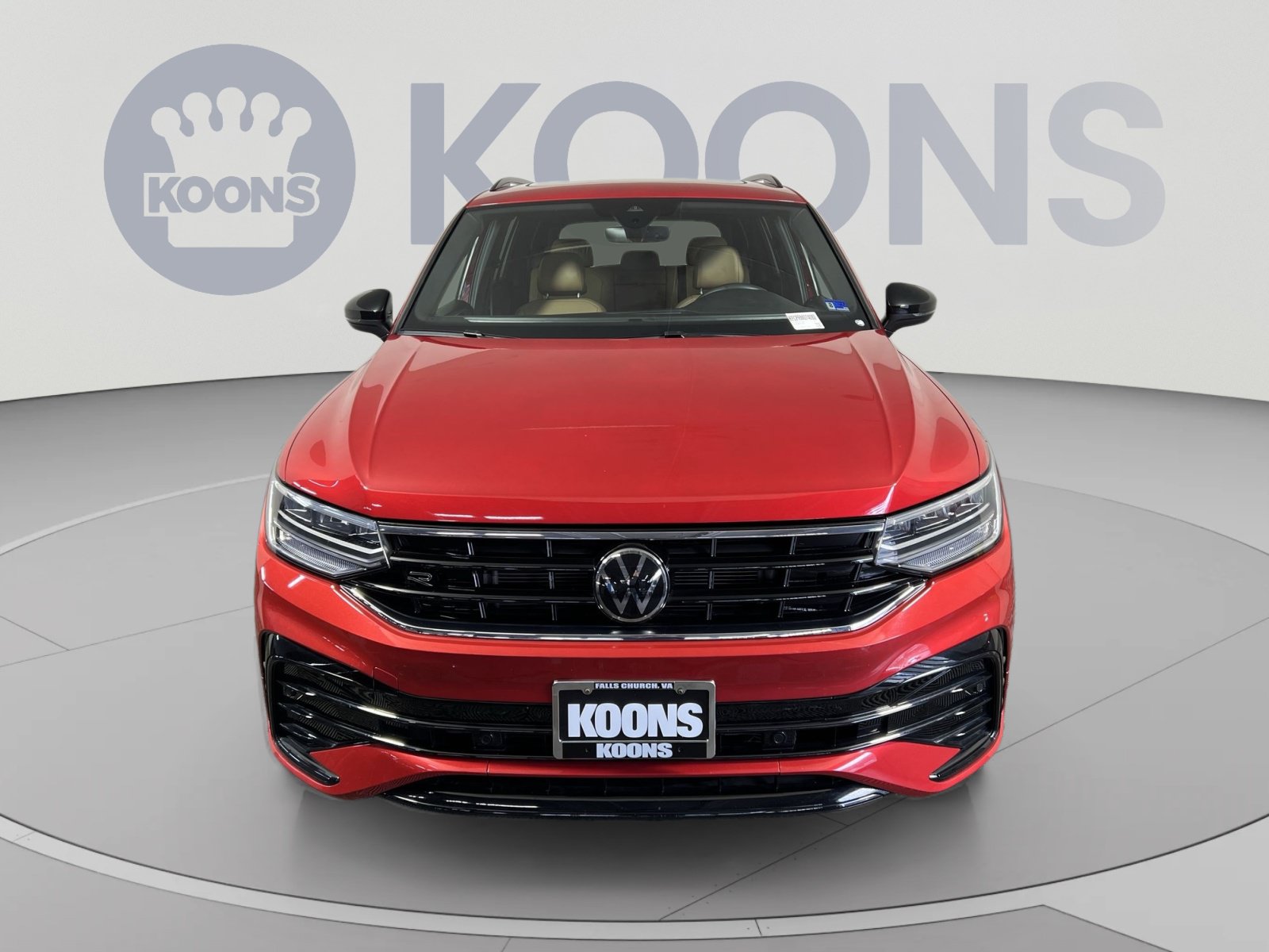 Used 2024 Volkswagen Tiguan SE R-Line AWD/4WD image 4