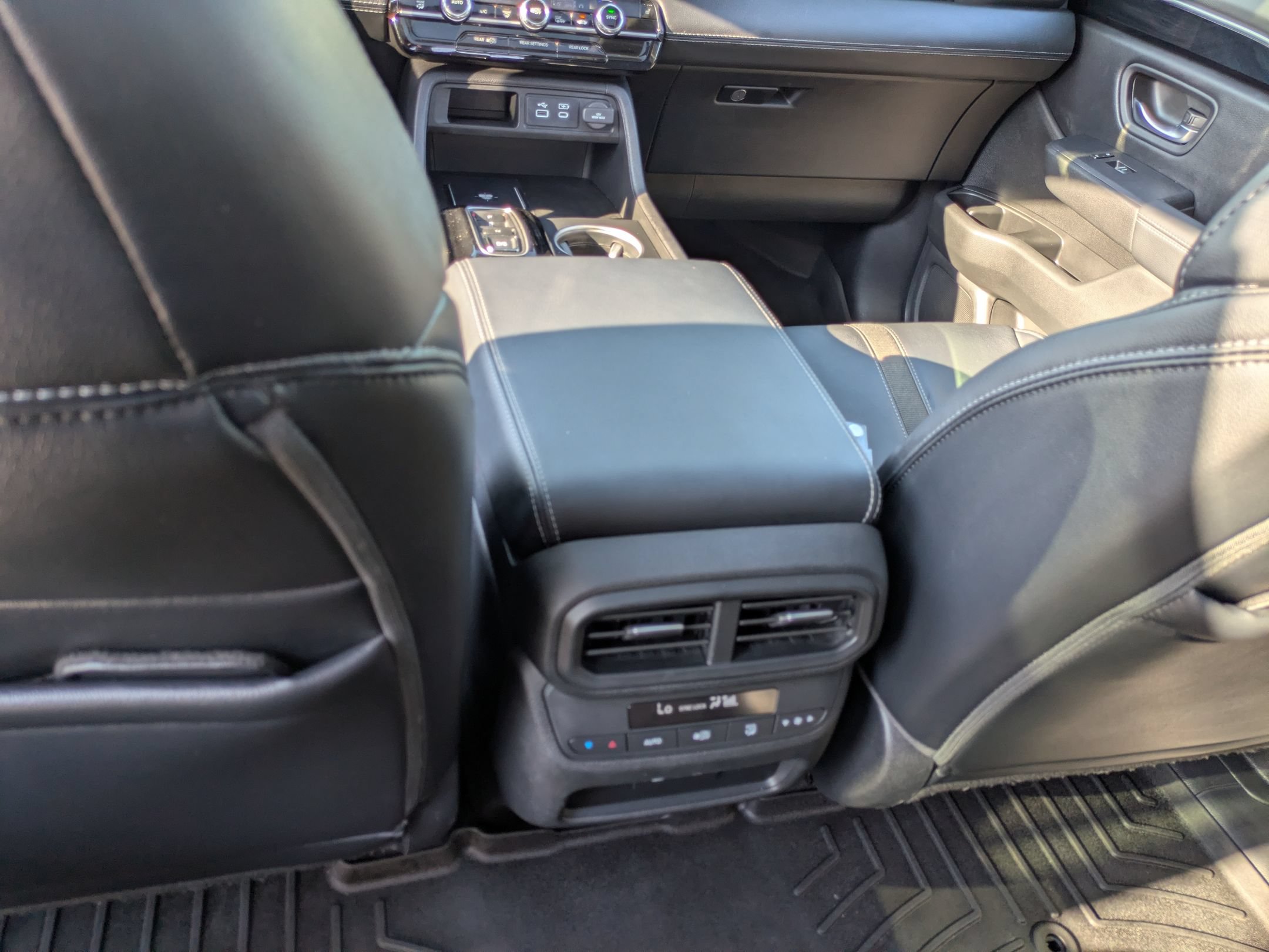 Used 2024 Honda Pilot Touring image 33
