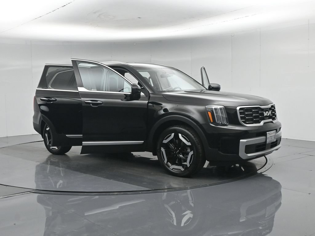 Used 2024 Kia Telluride S FWD image 38