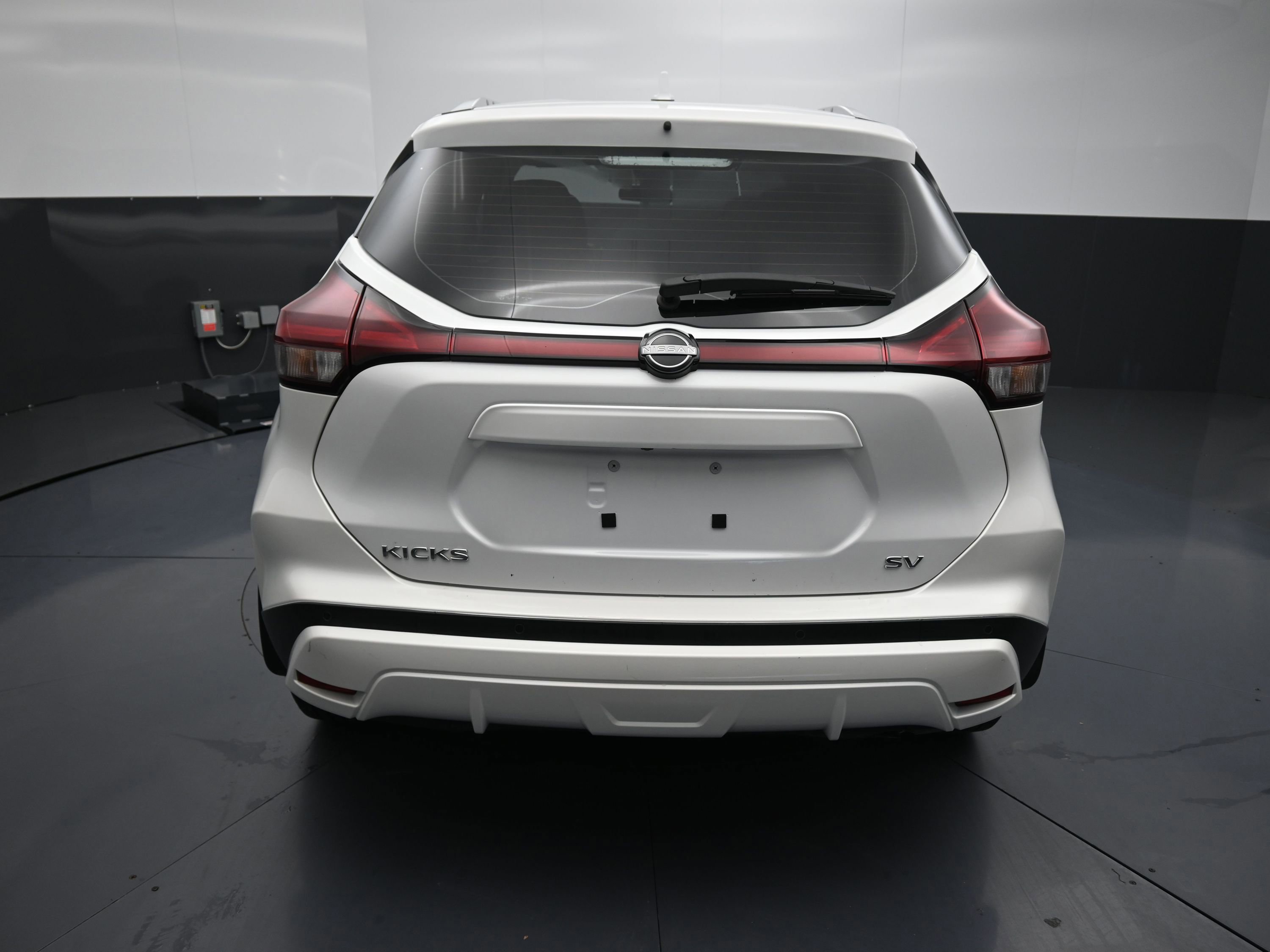 Used 2022 Nissan Kicks SV image 13