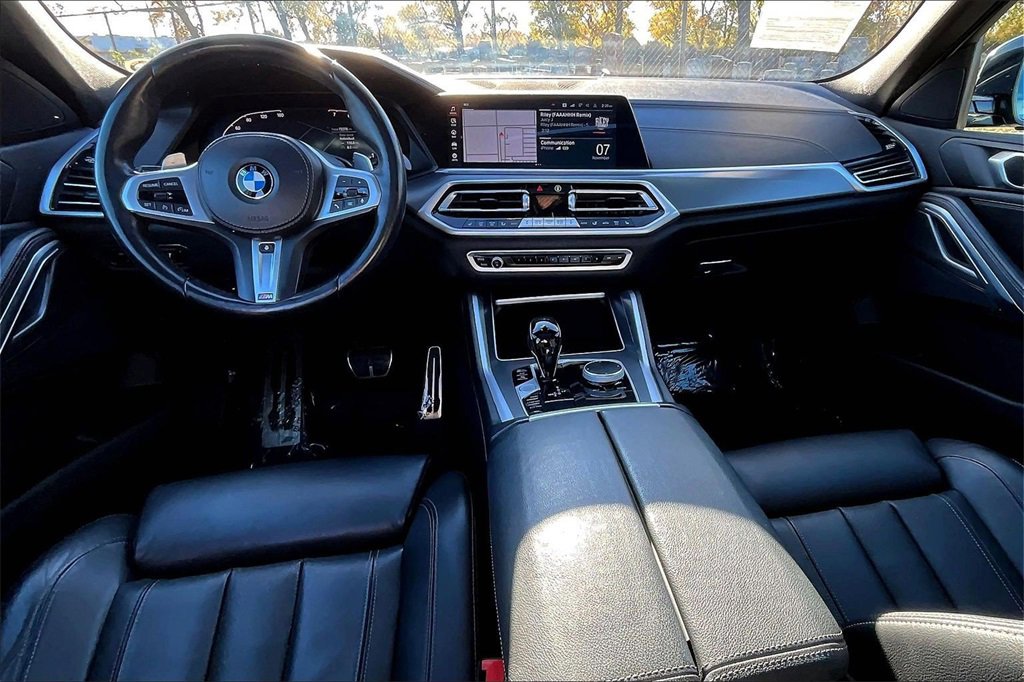 Used 2022 BMW X6 xDrive40i w/ M Sport Package image 14