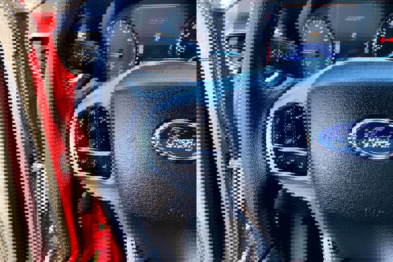 Certified 2021 Ford Explorer XLT w/ Equipment Group 202A image 19