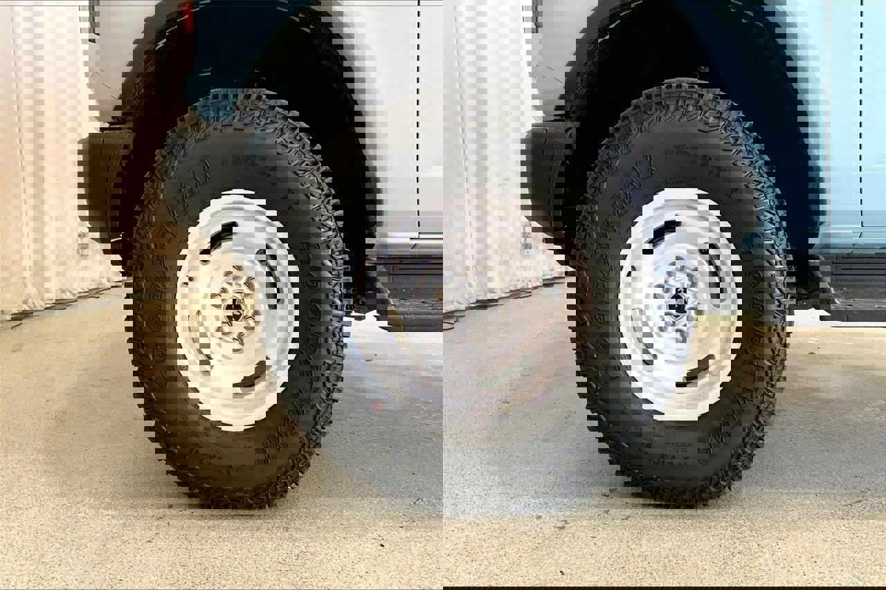 Certified 2025 Ford Bronco Heritage Edition image 6