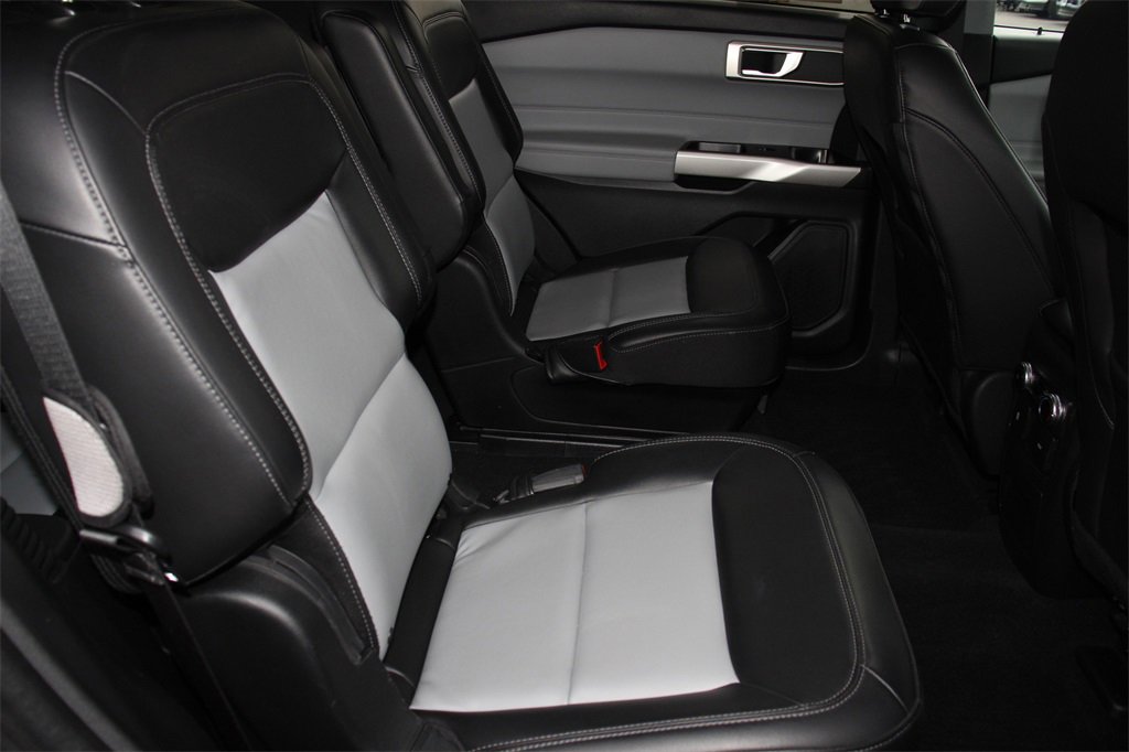 Certified 2023 Ford Explorer XLT w/ Equipment Group 202A image 27