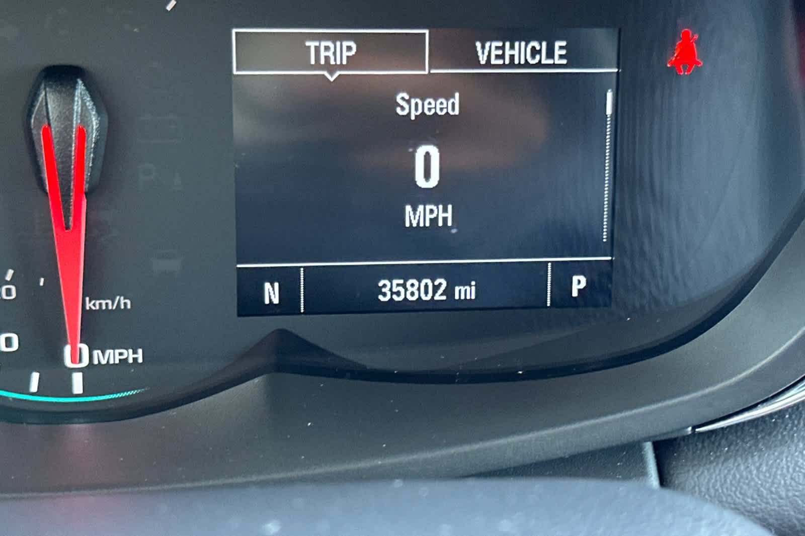 Used 2022 Chevrolet Trax LT w/ LT Convenience Package AWD/4WD image 25