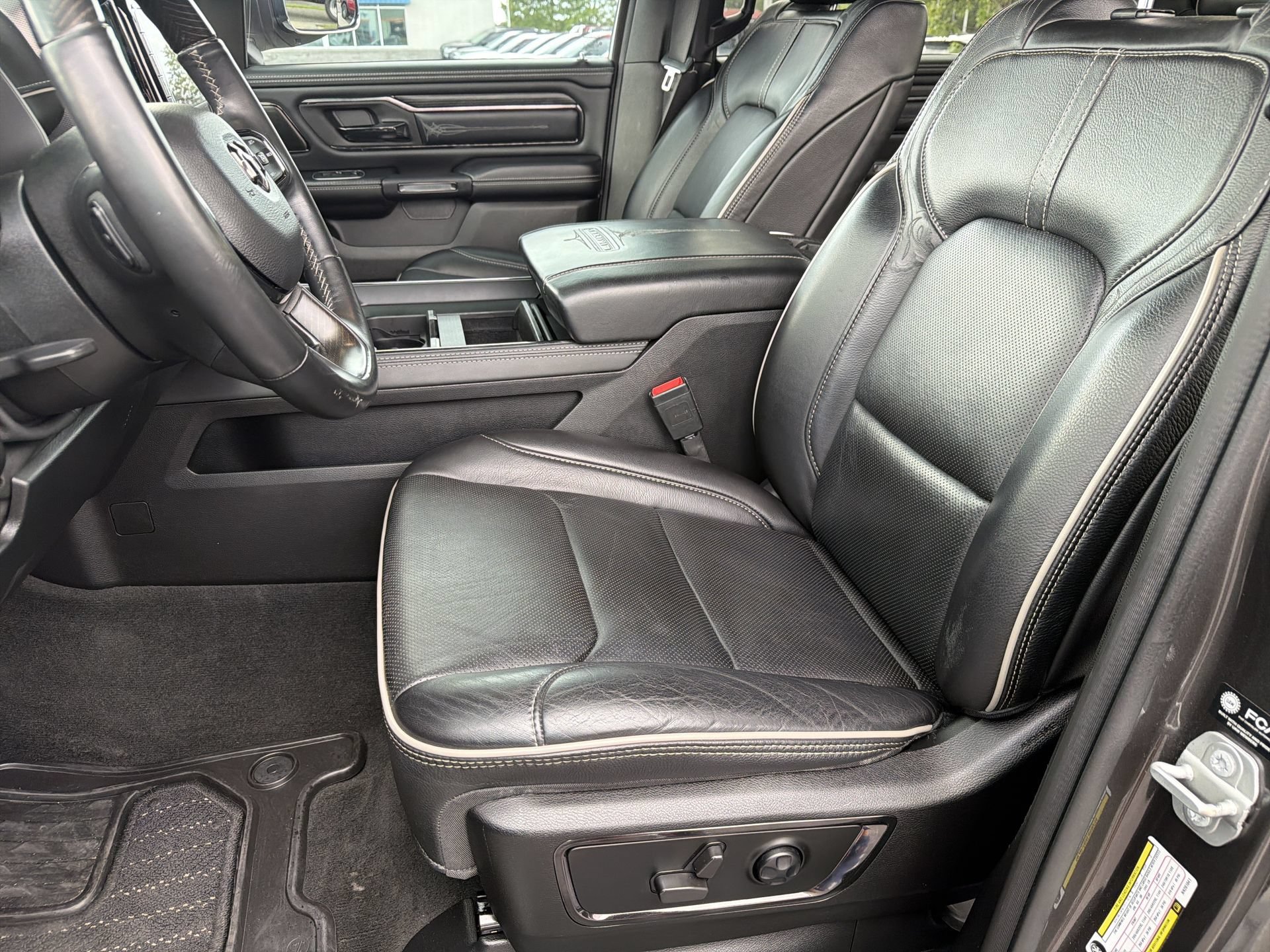 Used 2022 RAM 1500 Limited AWD/4WD image 23