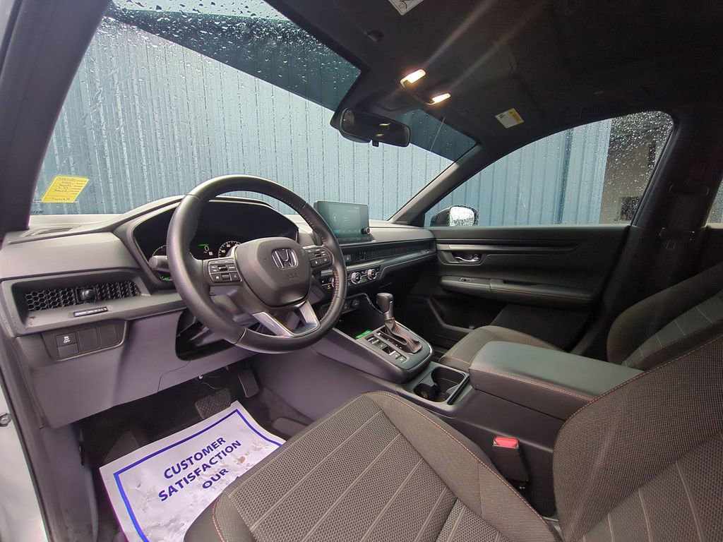 Used 2025 Honda CR-V Sport image 14