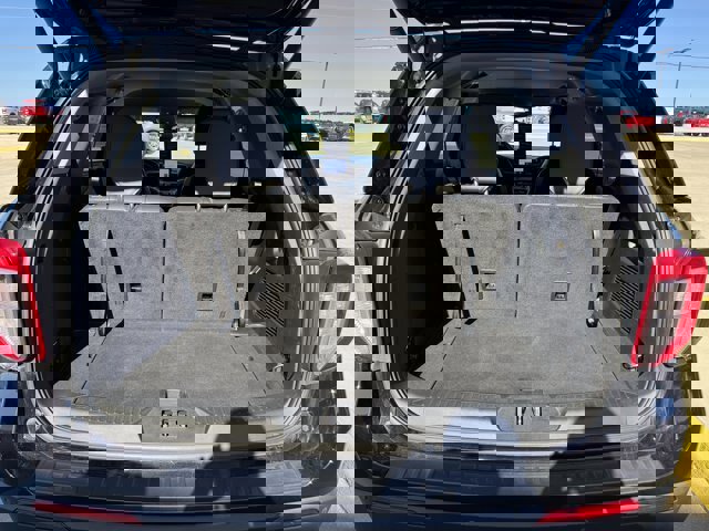 Certified 2022 Ford Explorer XLT w/ Equipment Group 202A image 39