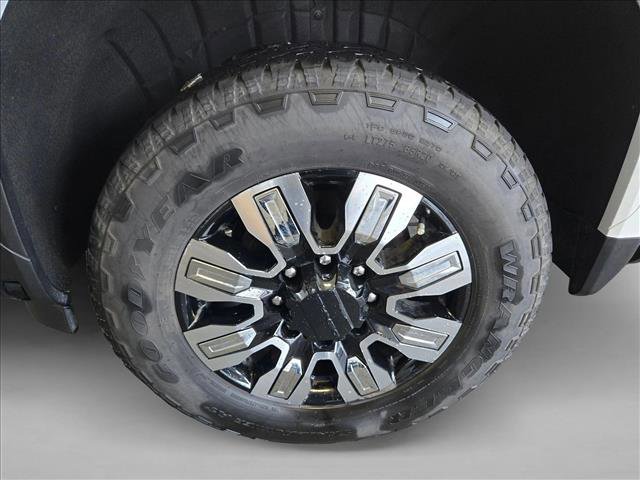 Used 2025 GMC Sierra 2500 Denali w/ Denali Reserve Package AWD/4WD image 11