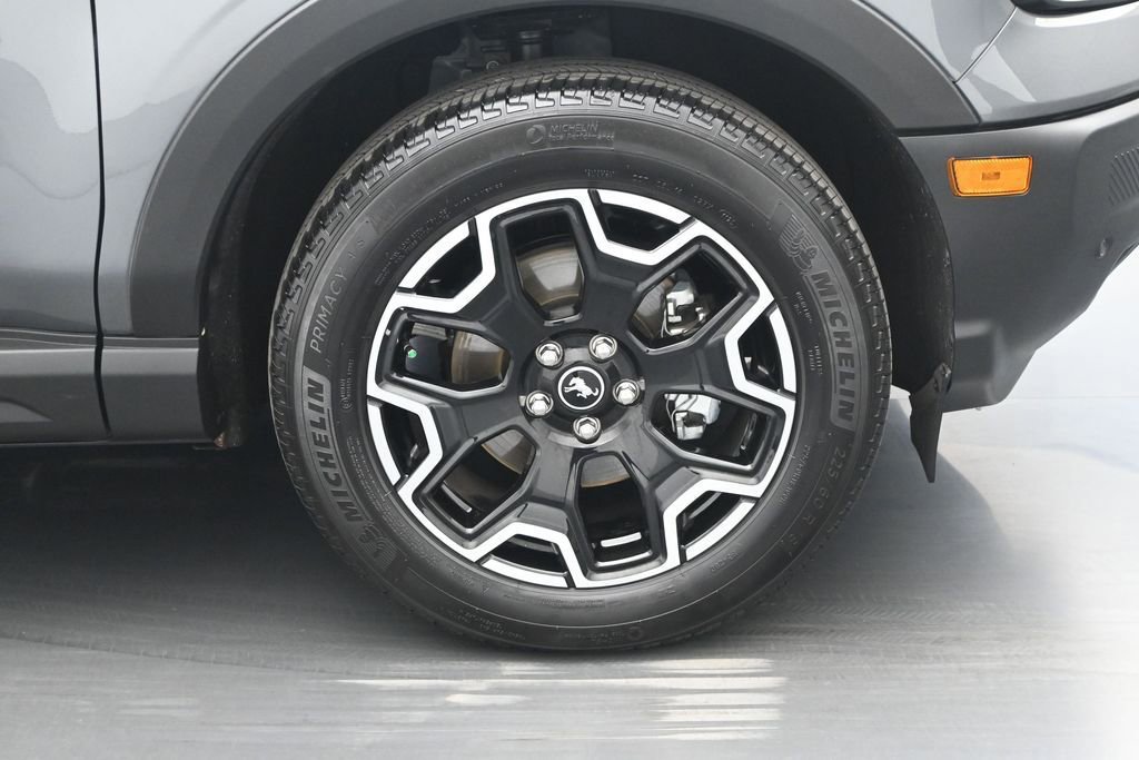 Certified 2025 Ford Bronco Sport Outer Banks w/ Outer Banks Tech Package+ AWD/4WD image 25