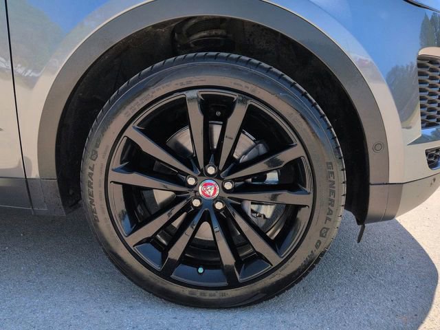 Used 2019 Jaguar E-PACE SE image 12