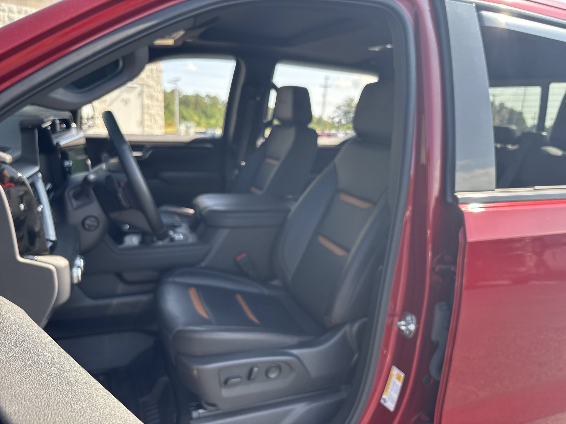 Used 2025 GMC Sierra 1500 AT4 w/ AT4 Premium Package AWD/4WD image 15