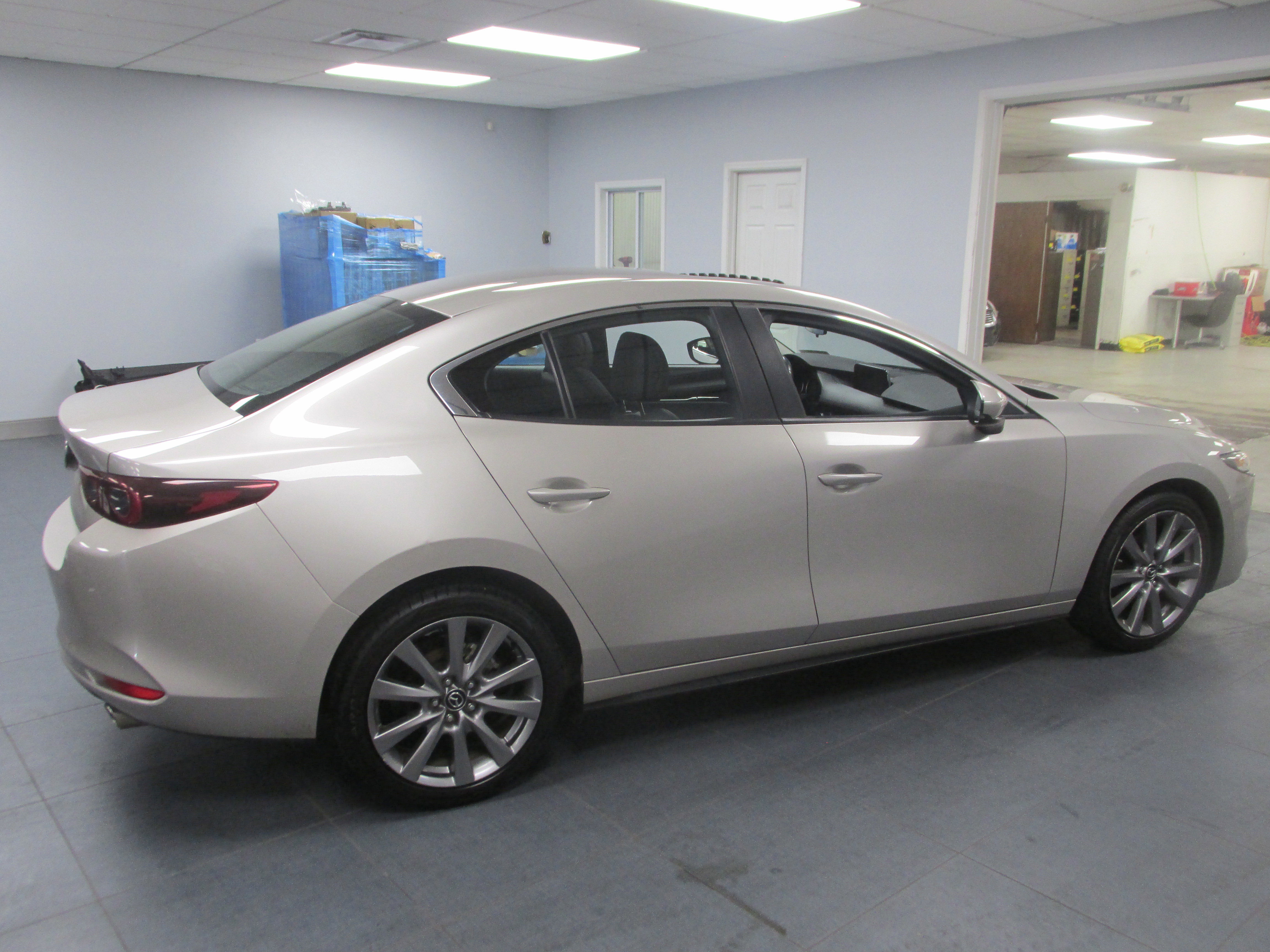 Used 2024 MAZDA MAZDA3 s image 2