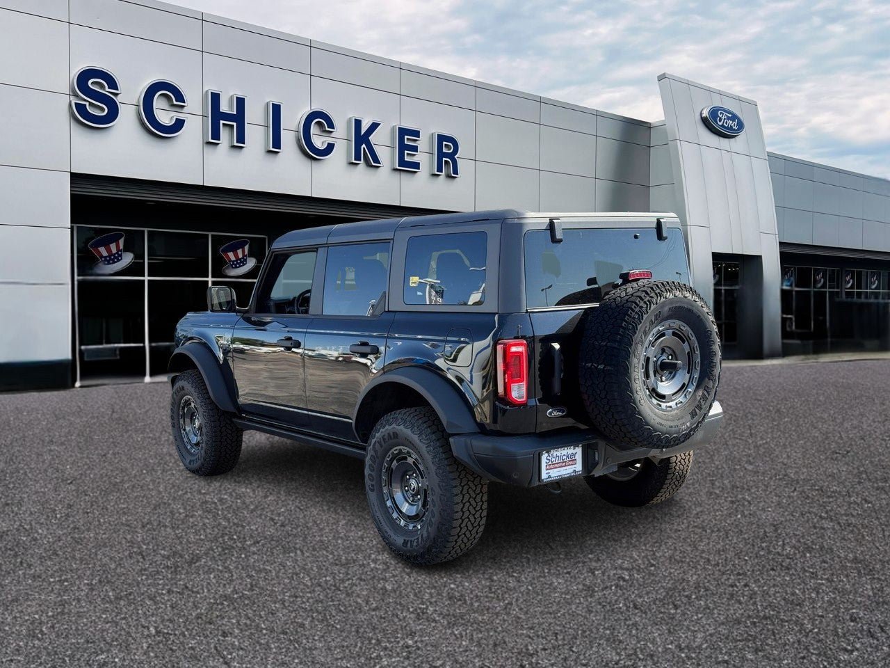 Certified 2025 Ford Bronco Big Bend w/ Black Diamond Package AWD/4WD image 3
