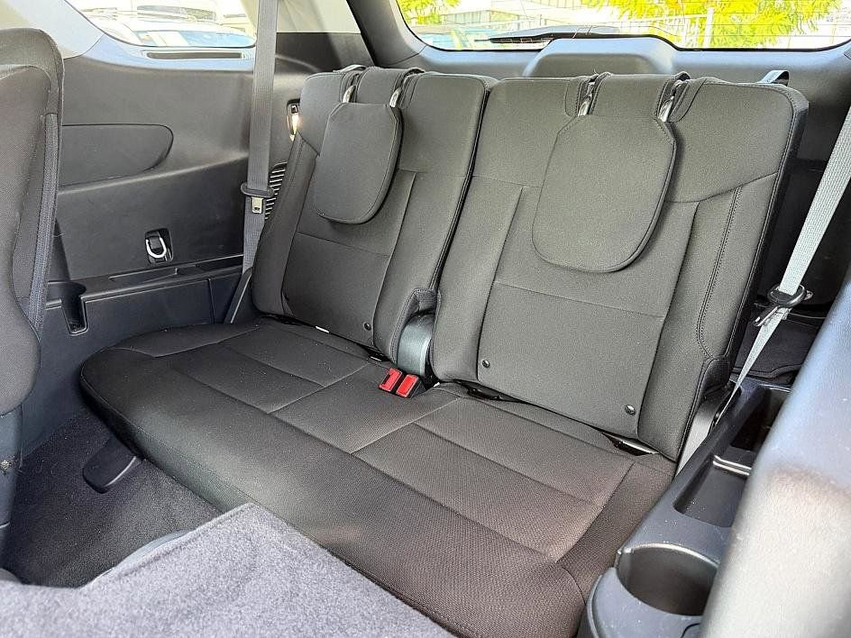Certified 2023 Ford Explorer XLT RWD image 32