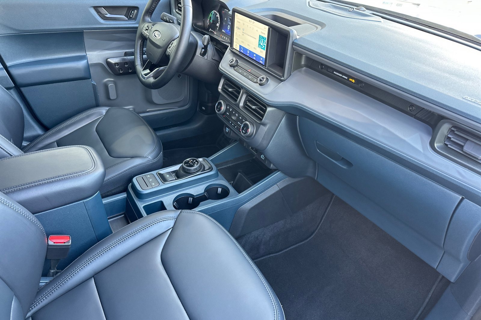 Certified 2024 Ford Maverick Lariat w/ Black Appearance Package image 16