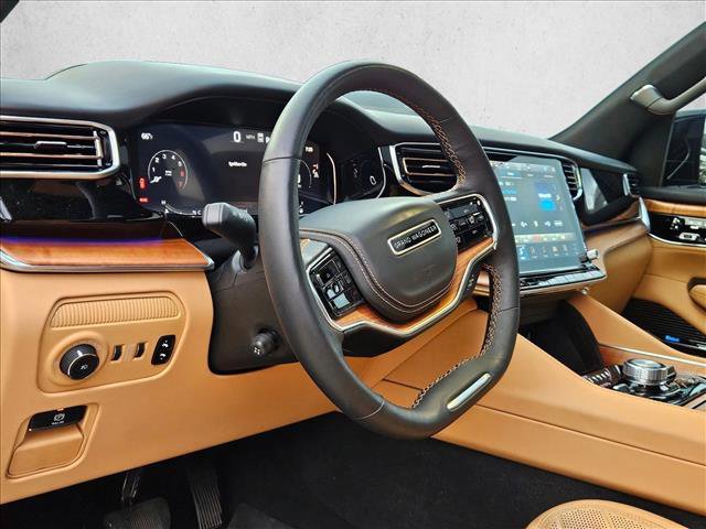 Used 2024 Jeep Grand Wagoneer Series III AWD/4WD image 10