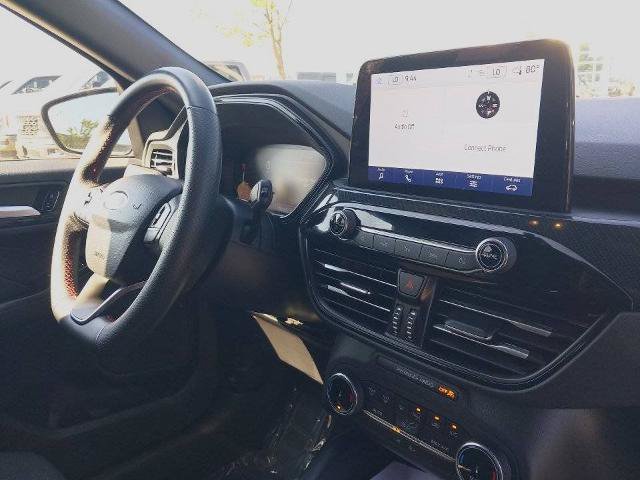 Certified 2025 Ford Escape ST-Line AWD/4WD image 25