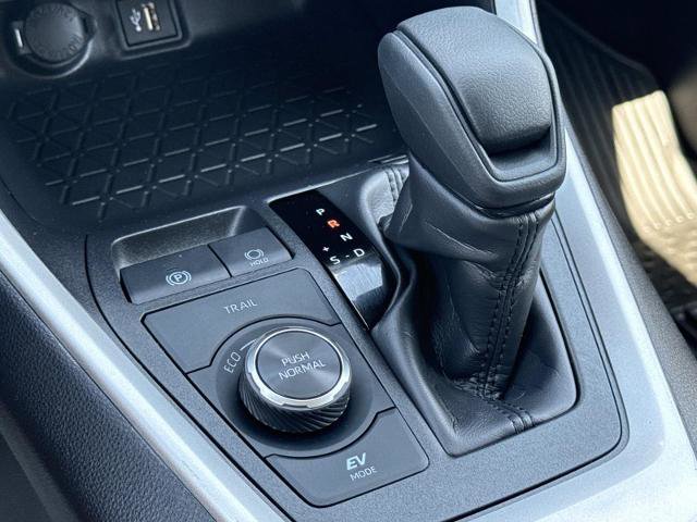 Used 2025 Toyota RAV4 XLE w/ Convenience Package AWD/4WD image 26