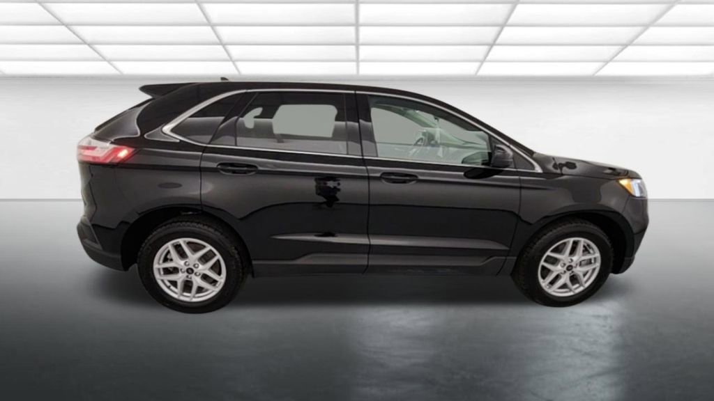 Certified 2024 Ford Edge SEL w/ Convenience Package AWD/4WD image 8