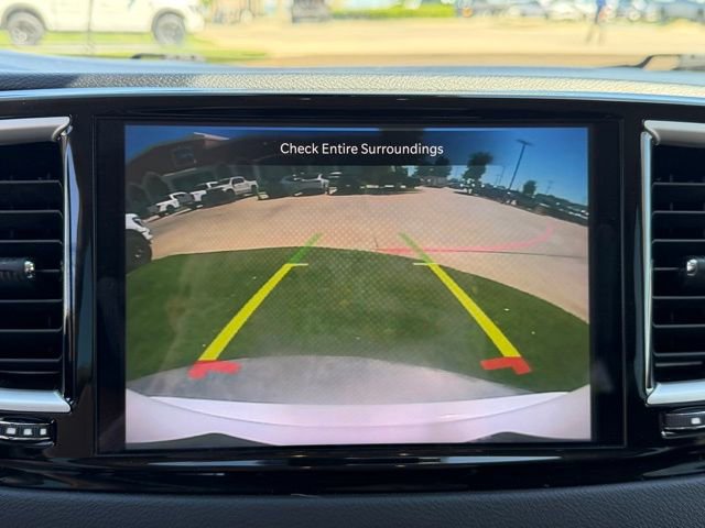 Used 2021 Chrysler Pacifica Touring-L FWD image 17