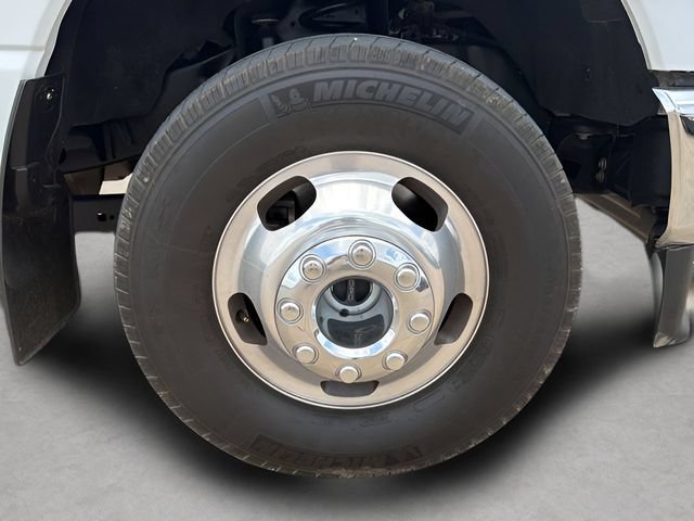 Certified 2025 Ford F350 Lariat AWD/4WD image 9
