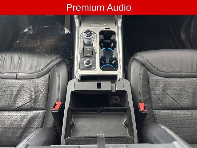 Certified 2020 Ford Explorer Platinum w/ Premium Technology Package AWD/4WD image 9