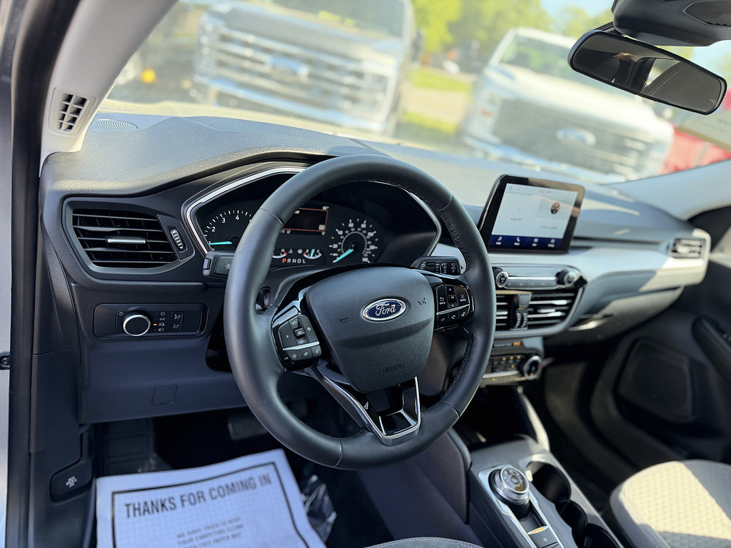 Certified 2022 Ford Escape SE w/ Cold Weather Package AWD/4WD image 14