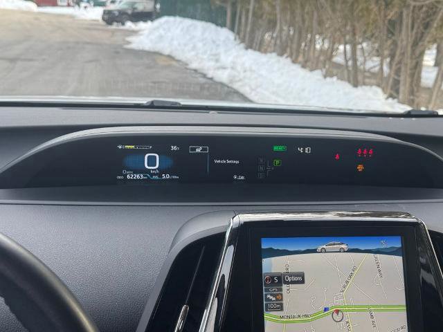 Used 2022 Toyota Prius Prime XLE image 16