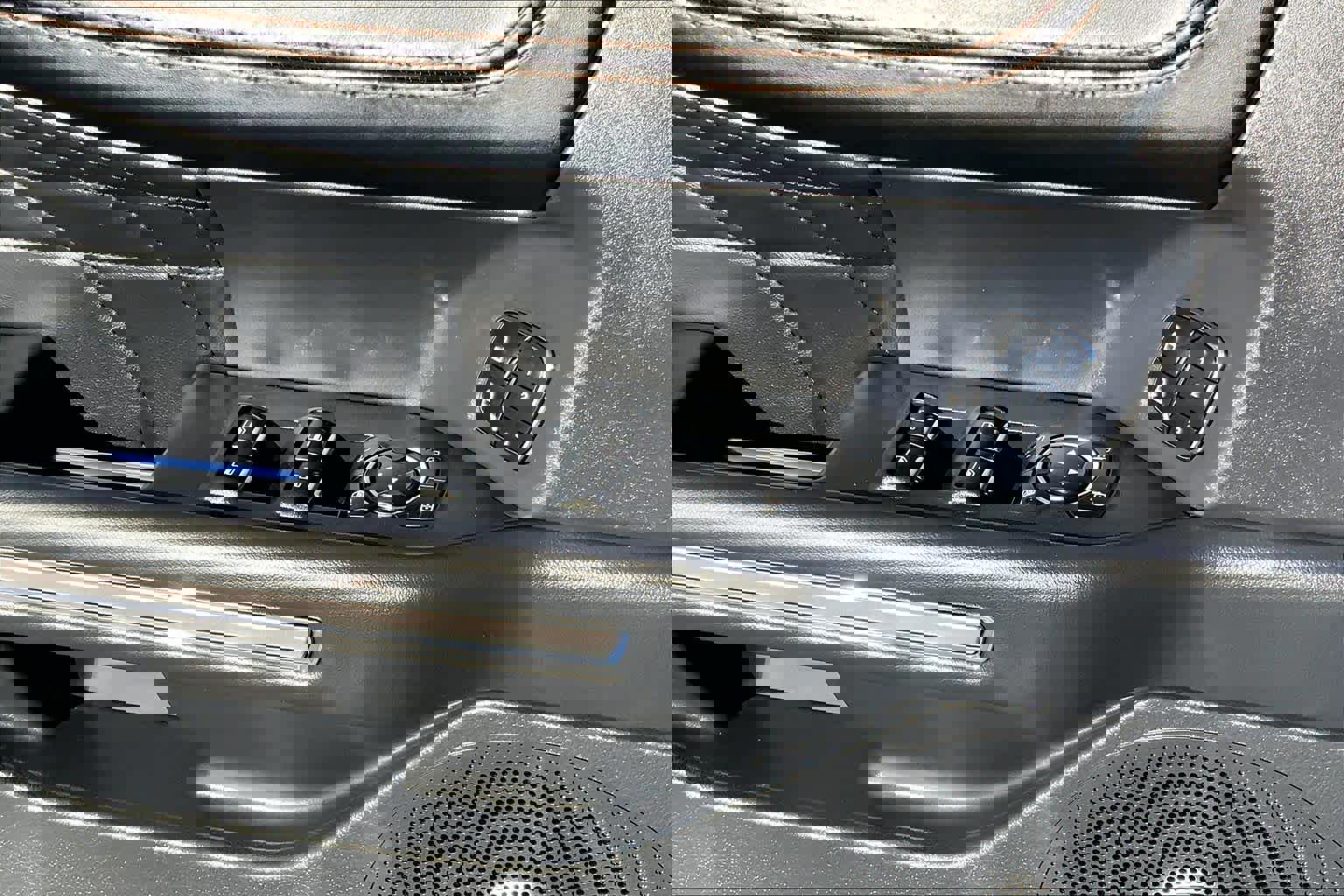 Certified 2023 Ford Expedition Max Platinum image 32