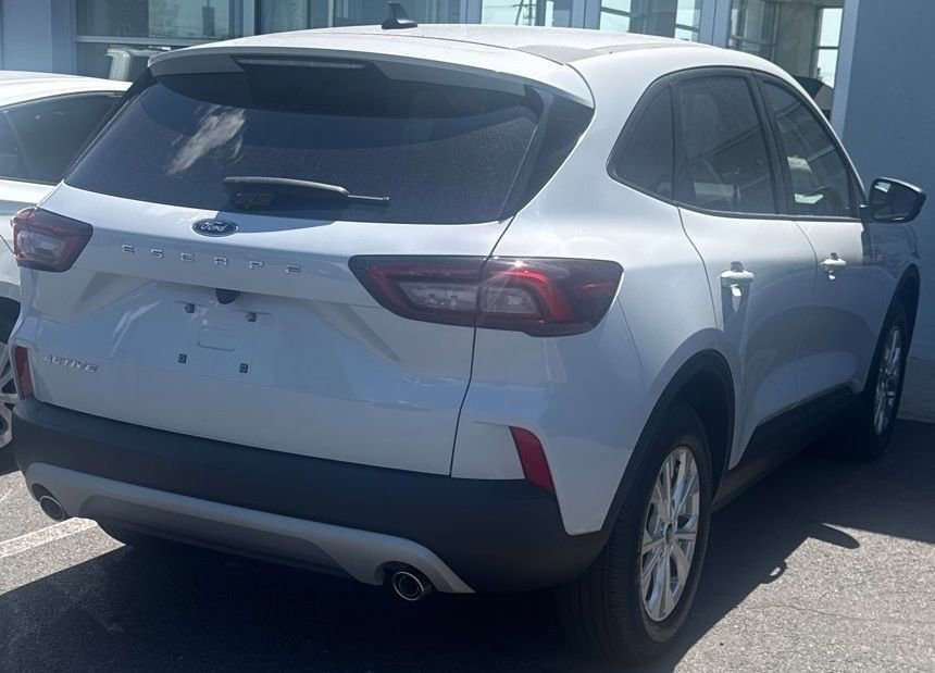 Certified 2026 Ford Escape Active FWD image 5