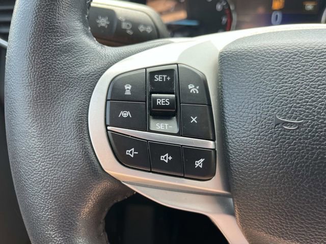 Certified 2023 Ford Explorer XLT w/ Equipment Group 202A AWD/4WD image 37