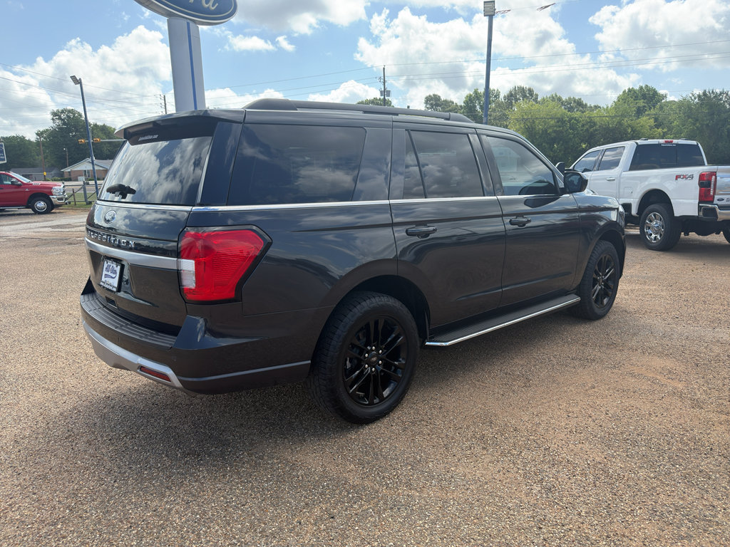 Certified 2022 Ford Expedition XLT RWD image 6