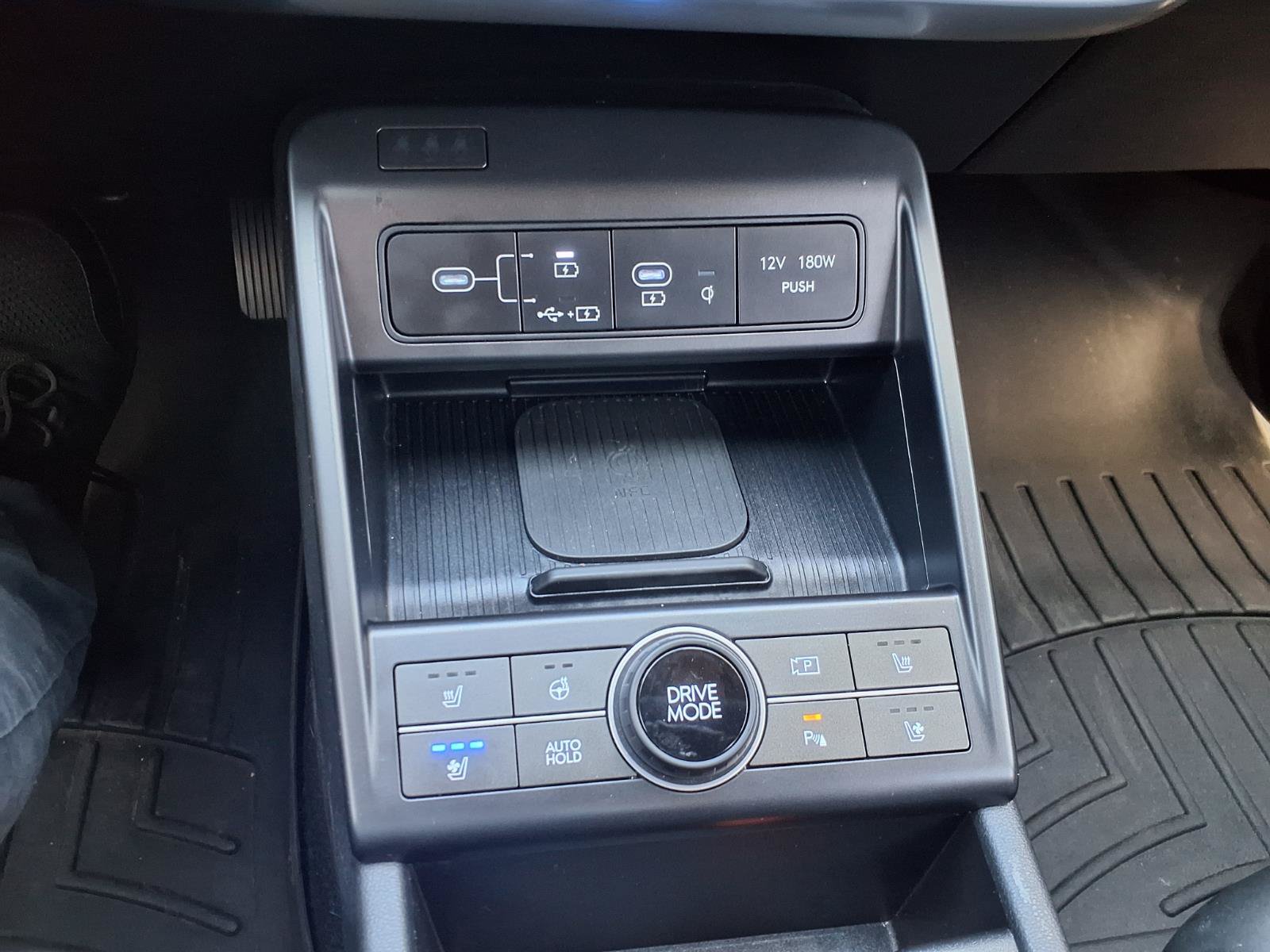Used 2024 Hyundai Kona Limited FWD image 25