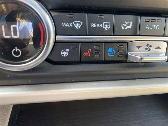 Certified 2024 Ford Expedition Limited image 38