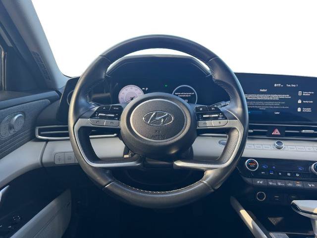 Used 2023 Hyundai Elantra Limited w/ Preferred Accessory Package FWD image 12