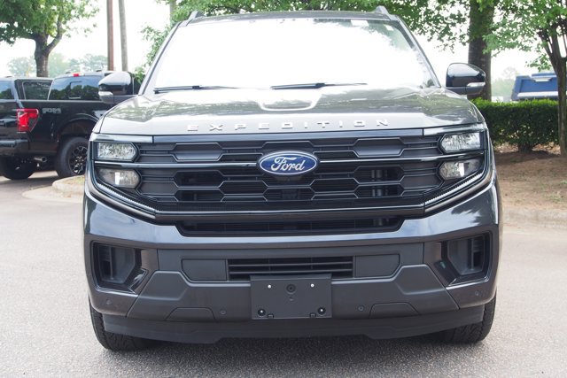 Certified 2025 Ford Expedition Active AWD/4WD image 2