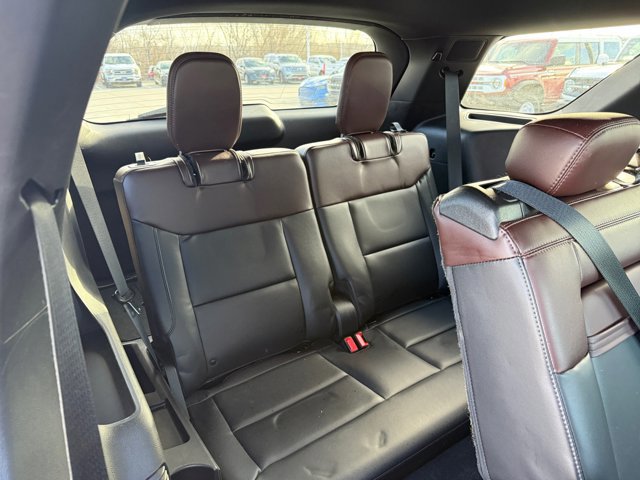 Certified 2023 Ford Explorer Platinum w/ Technology Package image 11