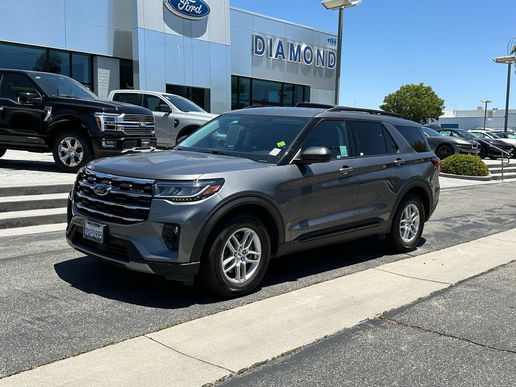 Certified 2026 Ford Explorer Active w/ Active Comfort Package RWD image 2