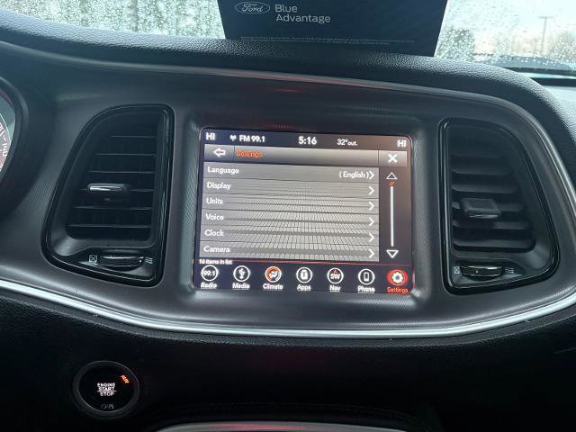 Used 2019 Dodge Challenger SXT w/ Driver Convenience Group image 18