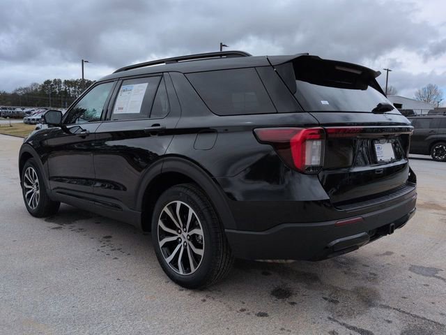 Certified 2025 Ford Explorer ST-Line AWD/4WD image 2