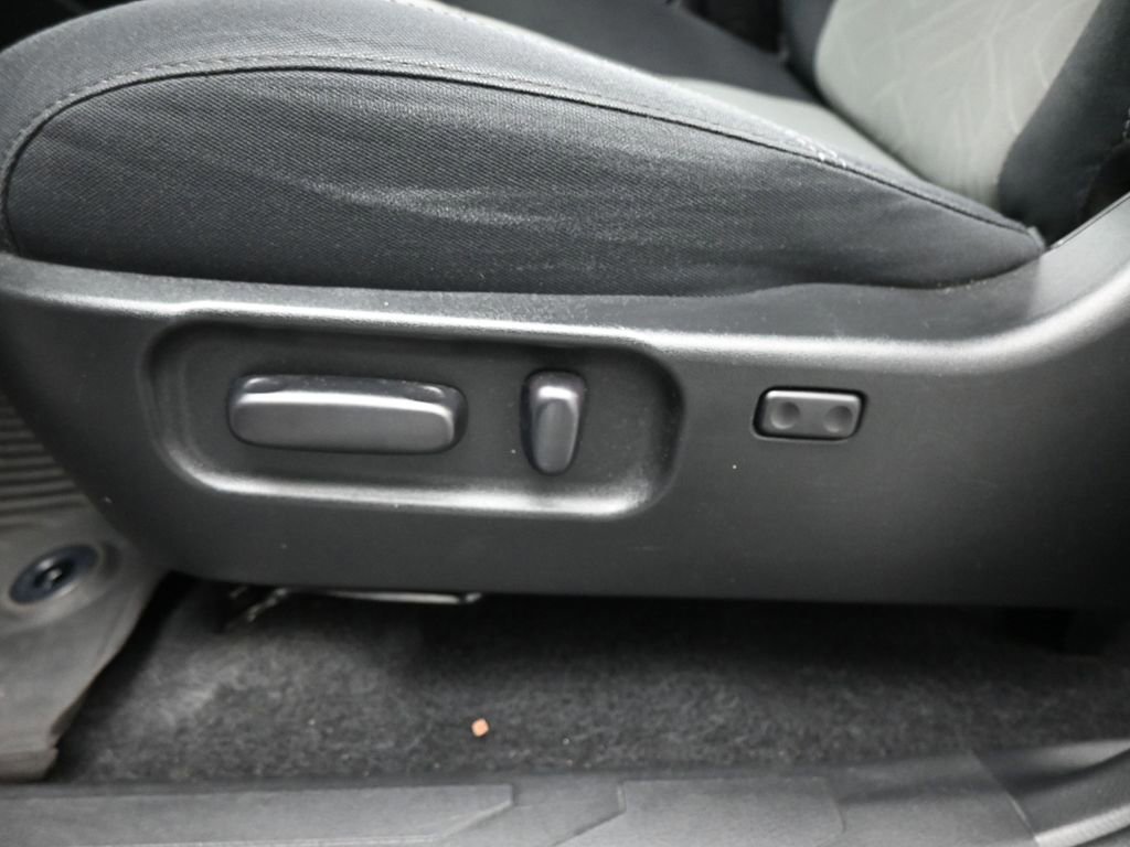 Used 2022 Toyota Tacoma TRD Sport image 36