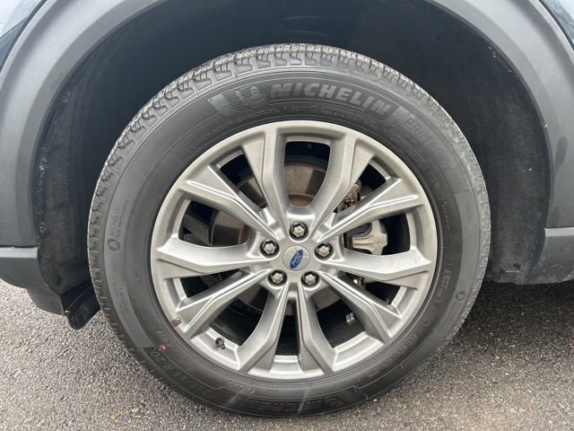 Certified 2022 Ford Explorer XLT w/ Equipment Group 202A image 9