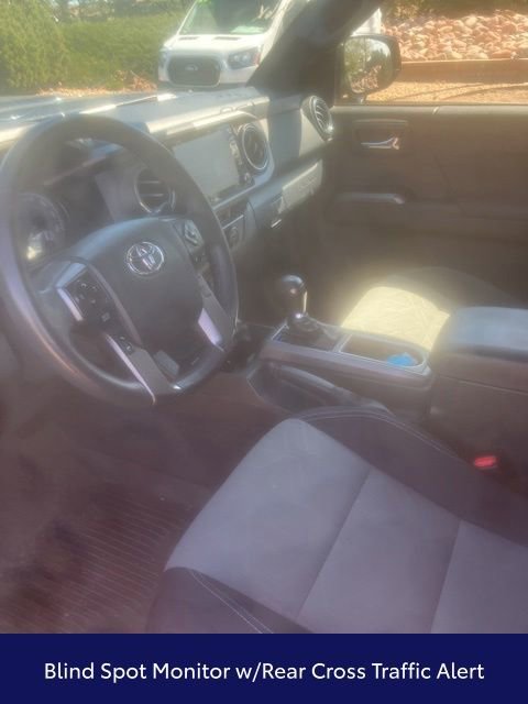Used 2022 Toyota Tacoma TRD Sport w/ Technology Package AWD/4WD image 10