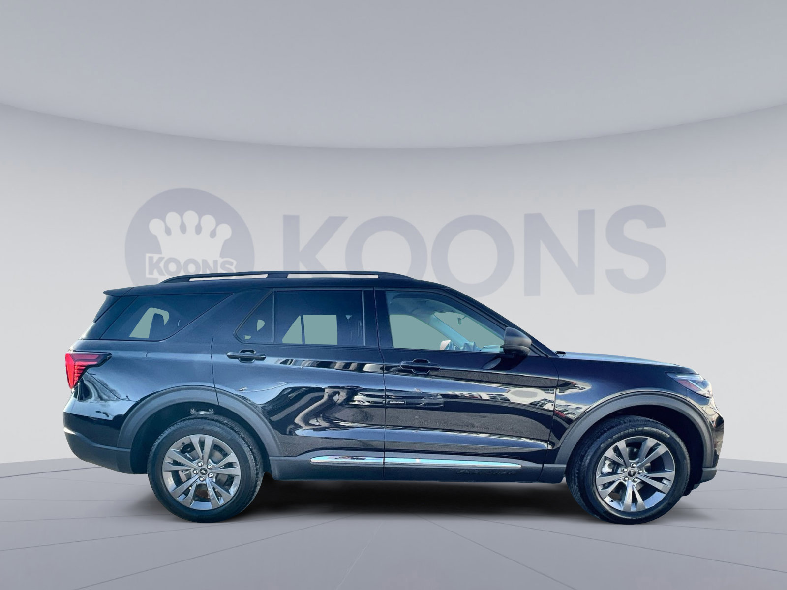 Certified 2025 Ford Explorer Active w/ Active Comfort Package image 6