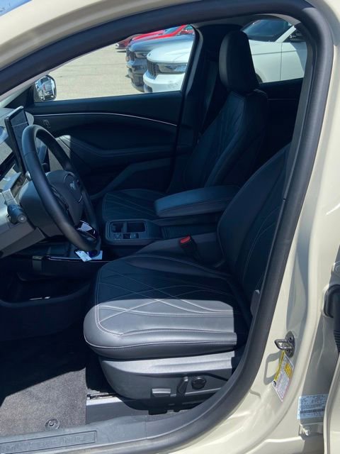 Certified 2025 Ford Mustang Mach-E Select w/ Comfort Package Lite AWD/4WD image 5