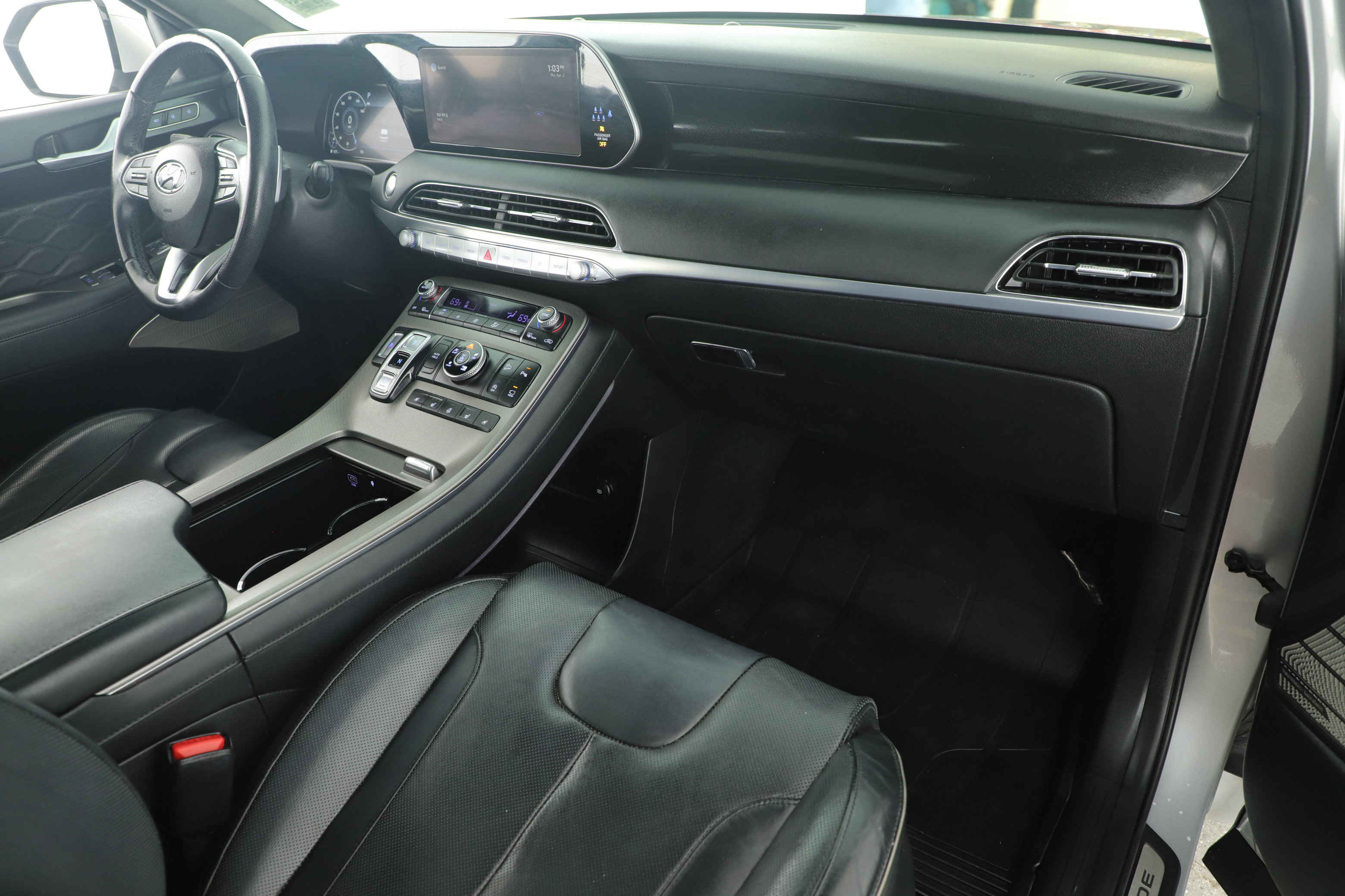 Used 2022 Hyundai Palisade Calligraphy w/ Winter Package image 19